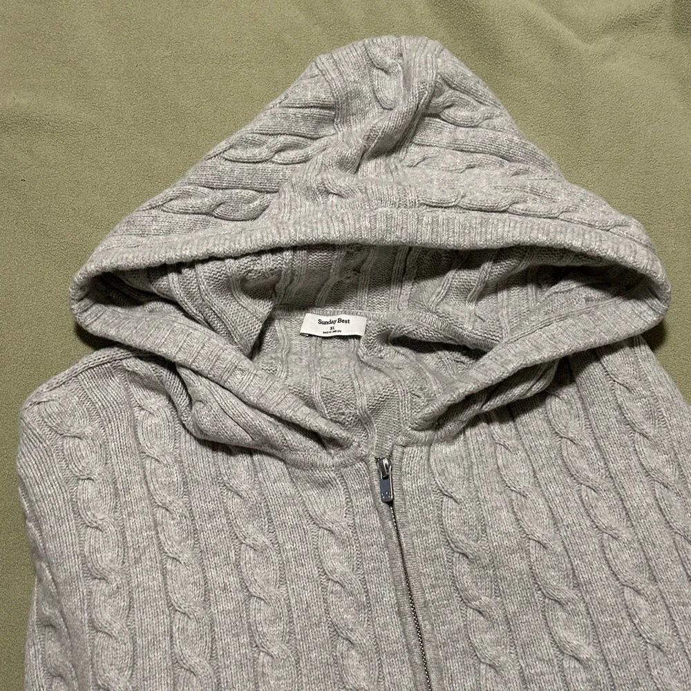 Aritzia Sunday Best Octavia Zip Waist Hoodie Heather Chrome Size XL - Picture 6 of 15